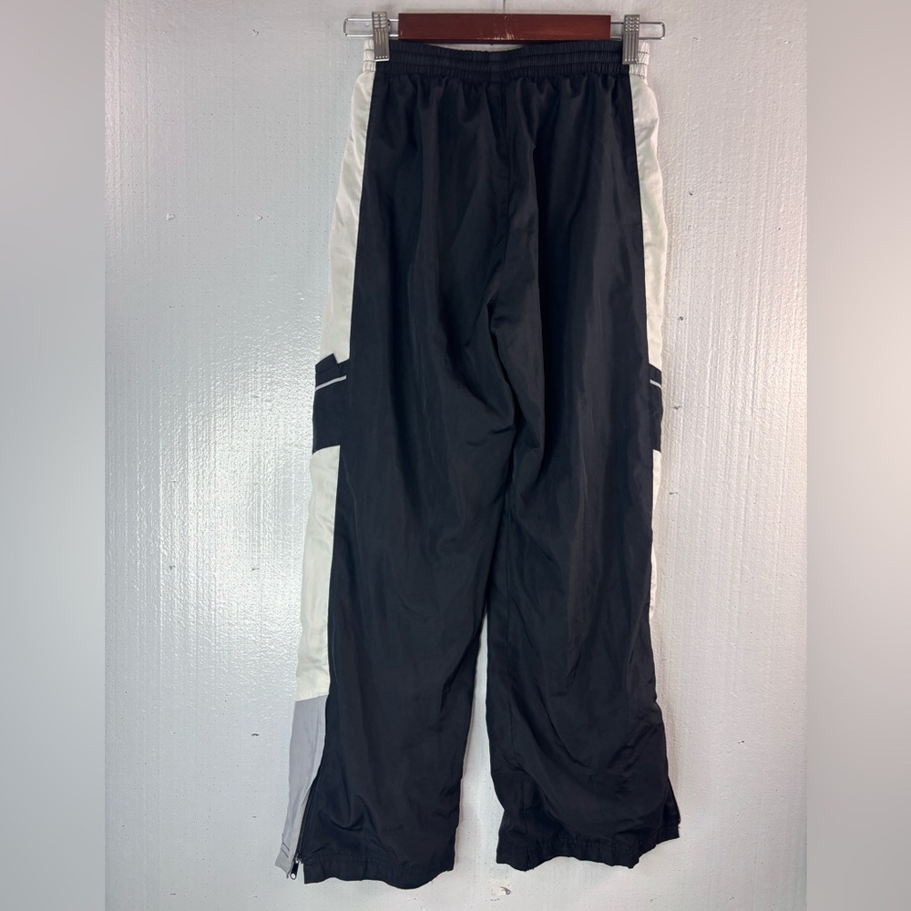 Nike L Boys Warm Up Joggers Black Athletic Lined Pants with Comfort Fit - Picture 2 of 12